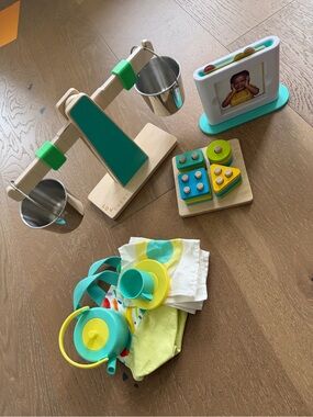 Lovevery Wooden Balance Scale & Tea Set Kids Toy - Teal & Yellow